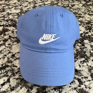 Never worn Nike toddler club hat